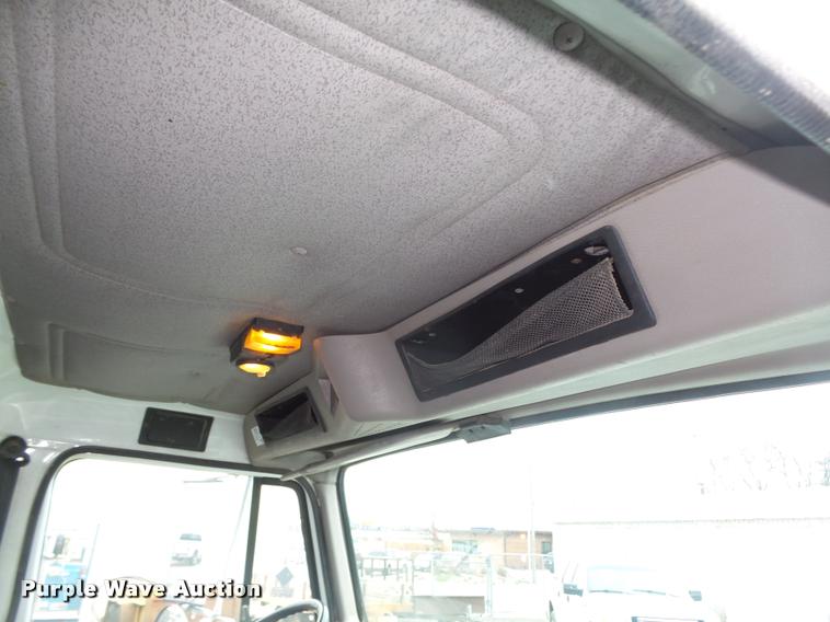 image for item DA0626 1999 International 4700 dump truck