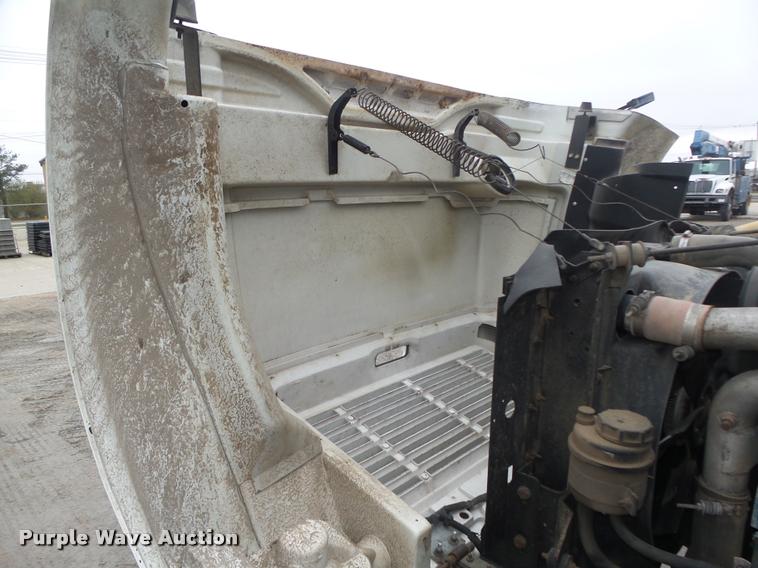 image for item DA0626 1999 International 4700 dump truck