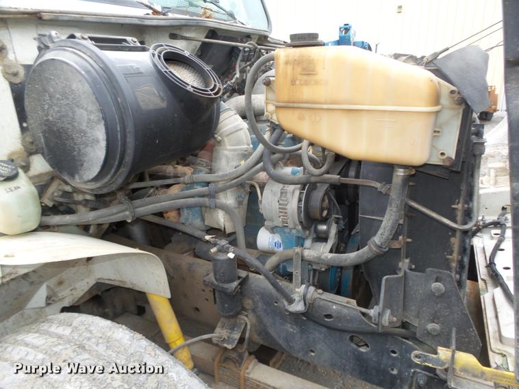 image for item DA0626 1999 International 4700 dump truck