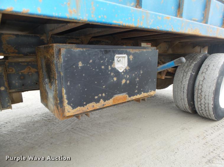 image for item DA0626 1999 International 4700 dump truck