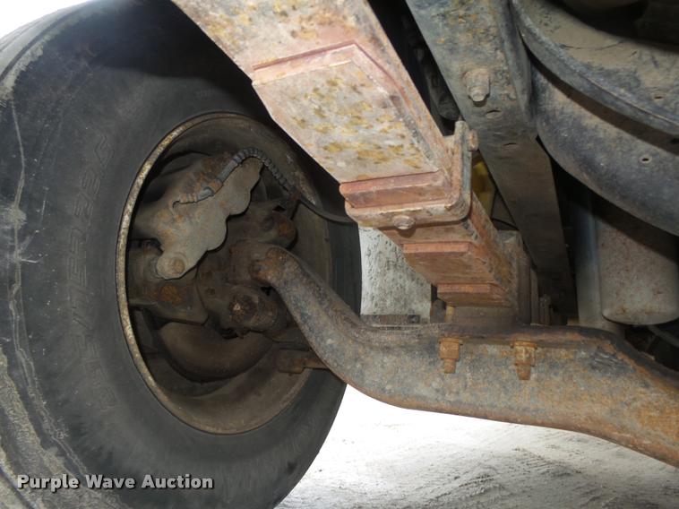 image for item DA0626 1999 International 4700 dump truck