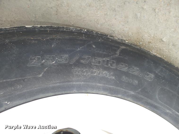 image for item DA0626 1999 International 4700 dump truck