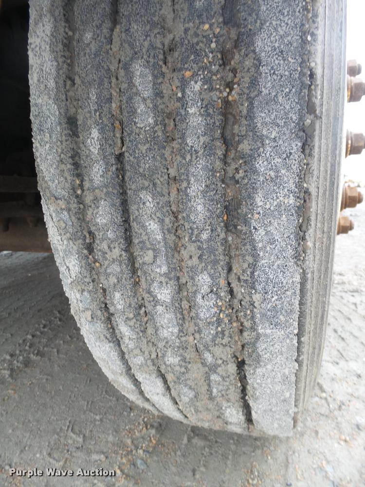 image for item DA0626 1999 International 4700 dump truck