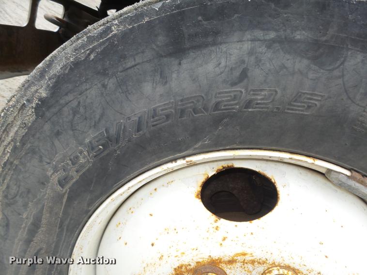 image for item DA0626 1999 International 4700 dump truck