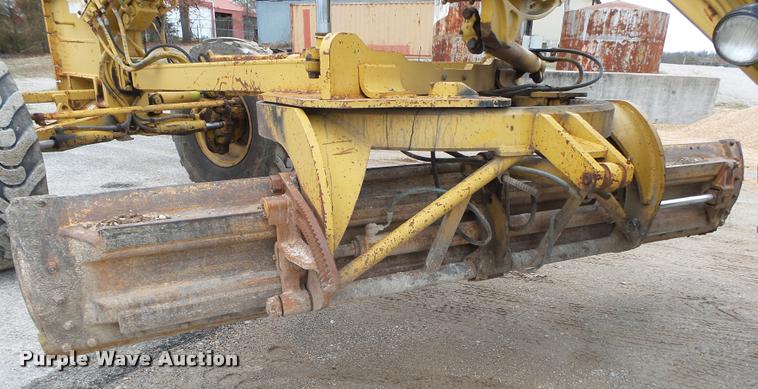 image for item DA2636 1991 Caterpillar 140G motor grader