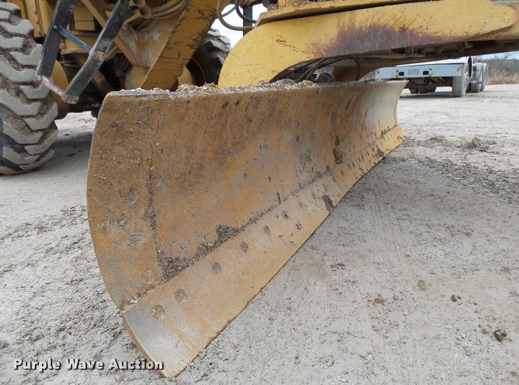 image for item DA2637 1995 Caterpillar 140G motor grader