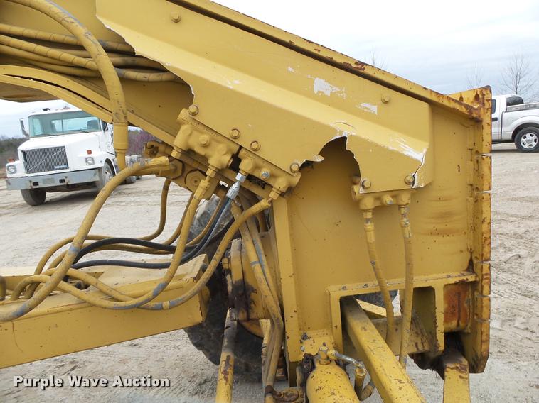image for item DA2637 1995 Caterpillar 140G motor grader