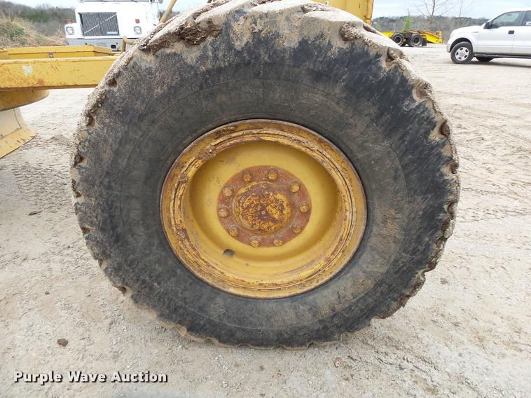 image for item DA2637 1995 Caterpillar 140G motor grader