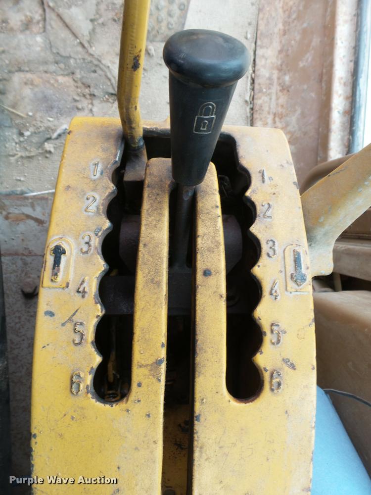 image for item DA2637 1995 Caterpillar 140G motor grader