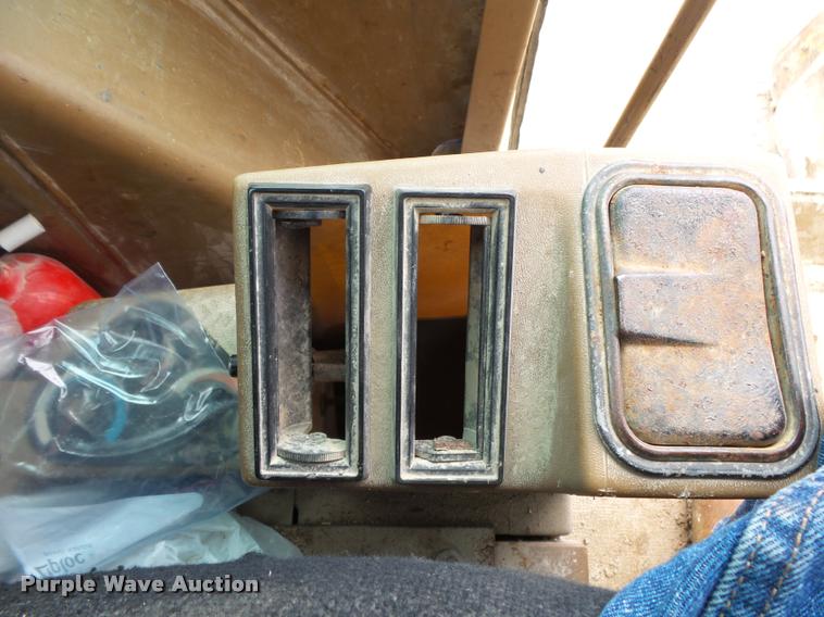 image for item DA2637 1995 Caterpillar 140G motor grader