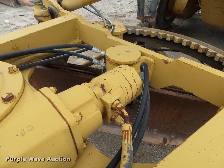image for item DA2638 1993 Caterpillar 140G motor grader