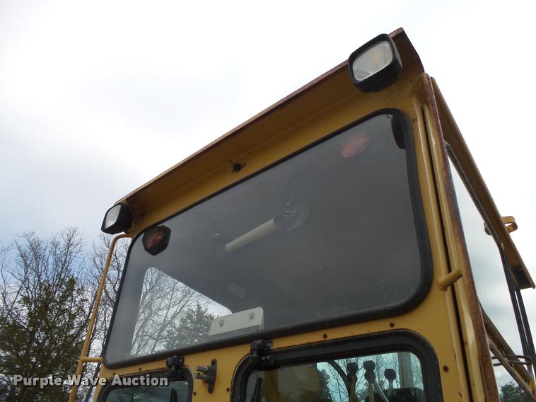 image for item DA2638 1993 Caterpillar 140G motor grader