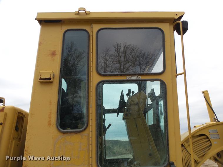image for item DA2638 1993 Caterpillar 140G motor grader