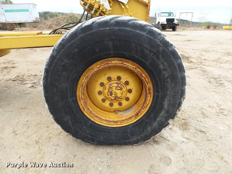 image for item DA2638 1993 Caterpillar 140G motor grader