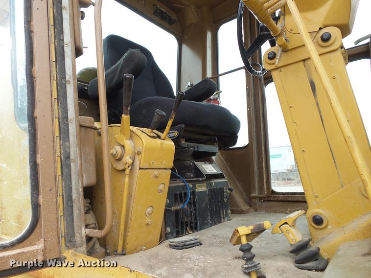 image for item DA2638 1993 Caterpillar 140G motor grader