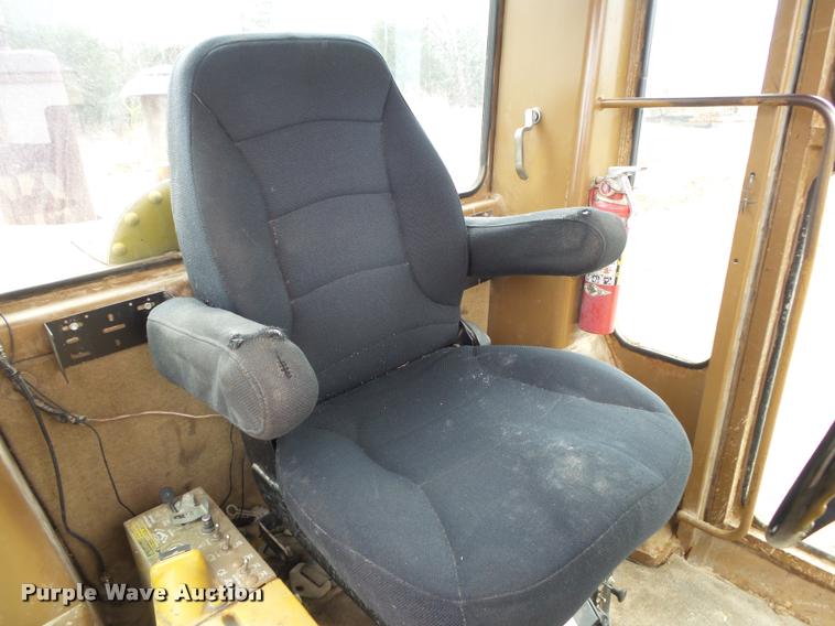 image for item DA2638 1993 Caterpillar 140G motor grader