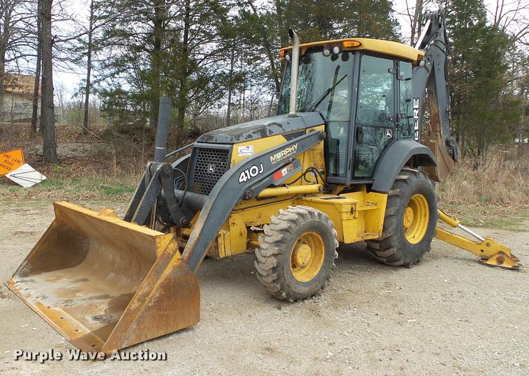 image for item DA2640 2008 John Deere 410J backhoe