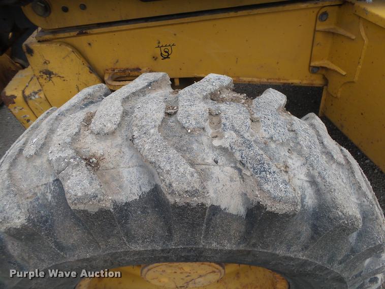 image for item DA2640 2008 John Deere 410J backhoe