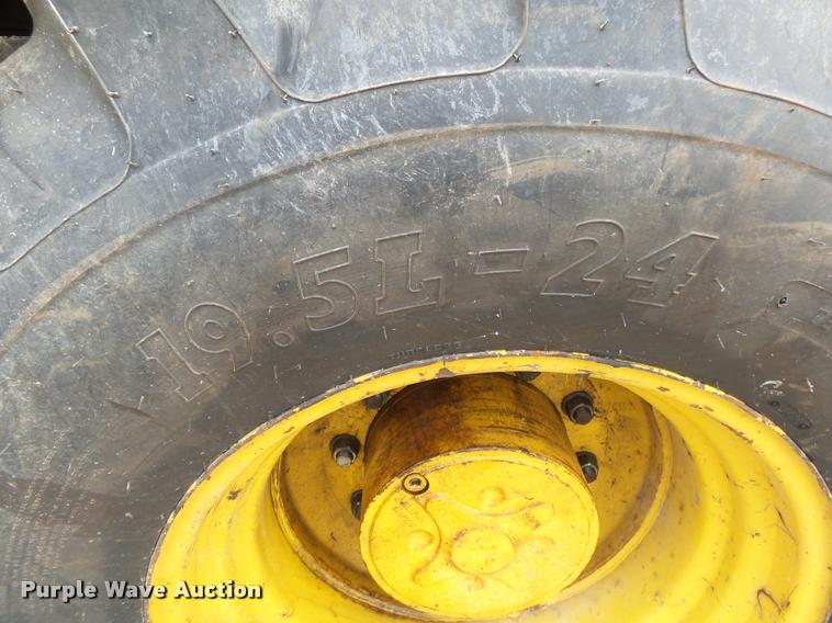 image for item DA2640 2008 John Deere 410J backhoe