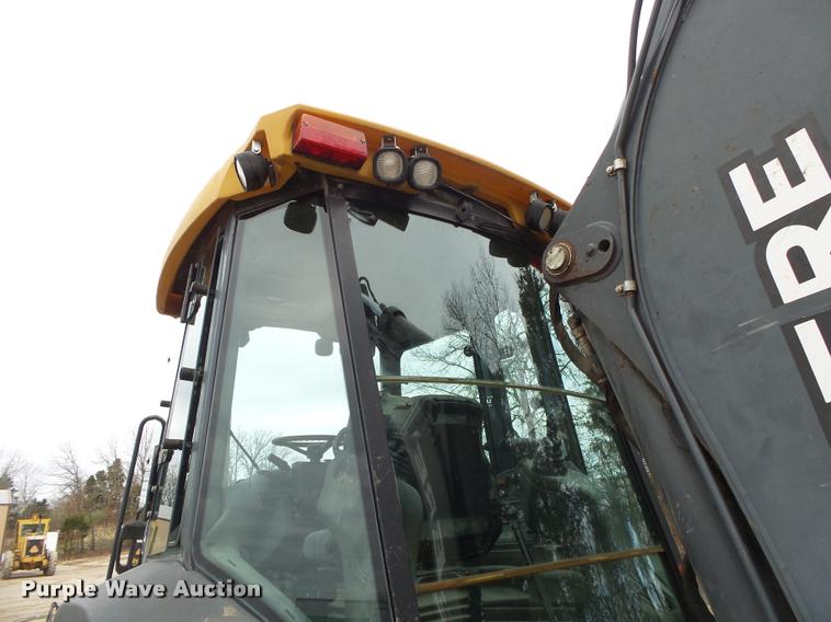 image for item DA2640 2008 John Deere 410J backhoe