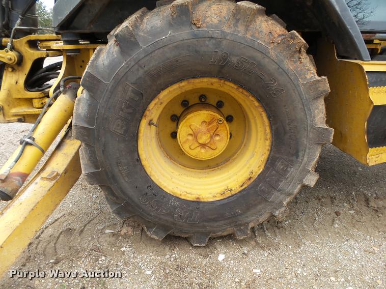 image for item DA2640 2008 John Deere 410J backhoe