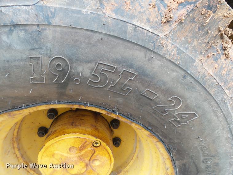 image for item DA2640 2008 John Deere 410J backhoe