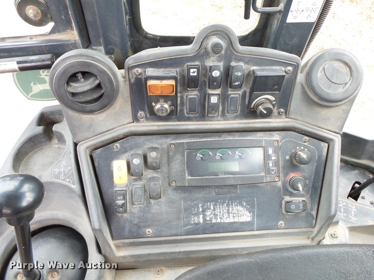 image for item DA2640 2008 John Deere 410J backhoe