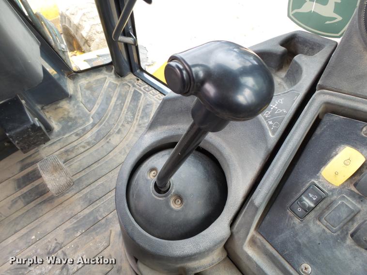 image for item DA2640 2008 John Deere 410J backhoe