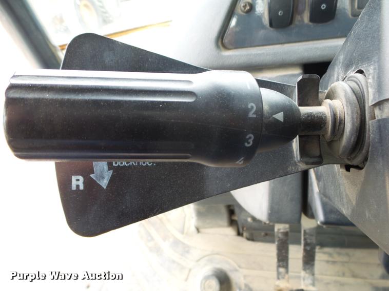 image for item DA2640 2008 John Deere 410J backhoe