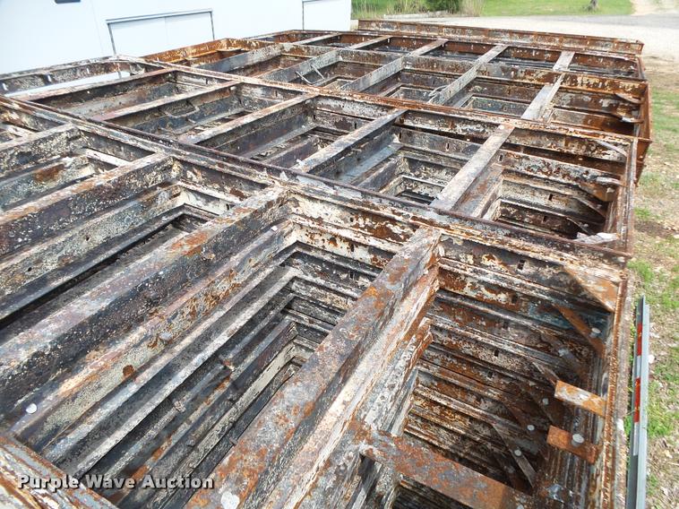 image for item DA2652 Approximately 110 concrete forms