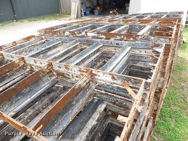image for item DA2652 Approximately 110 concrete forms
