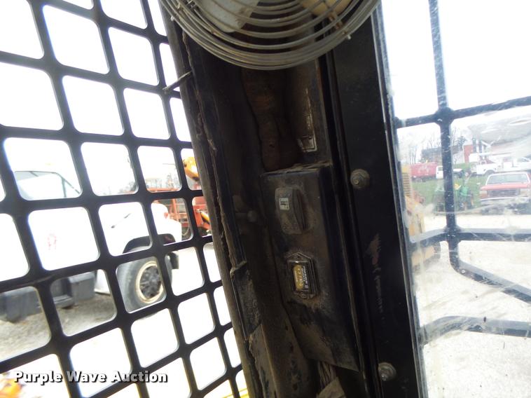 image for item DA3391 2009 Rayco C100LFM skid steer