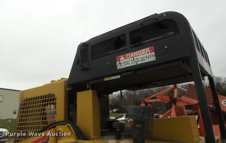 image for item DA3392 2010 Rayco C100LFM skid steer