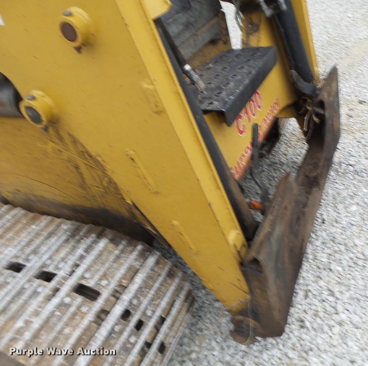 image for item DA3392 2010 Rayco C100LFM skid steer