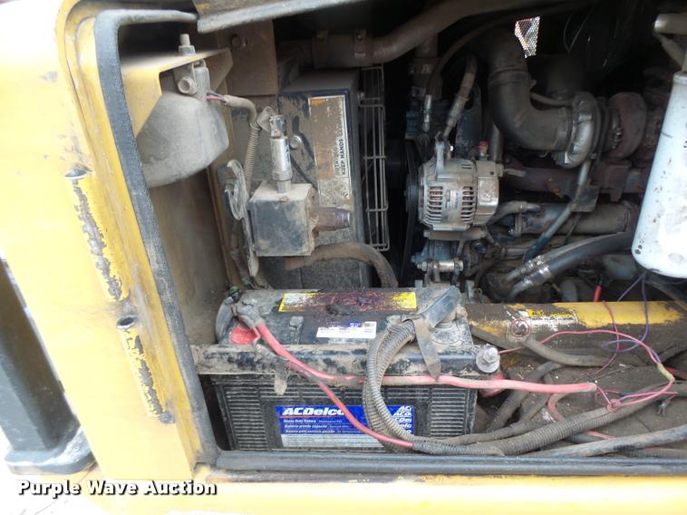 image for item DA3392 2010 Rayco C100LFM skid steer