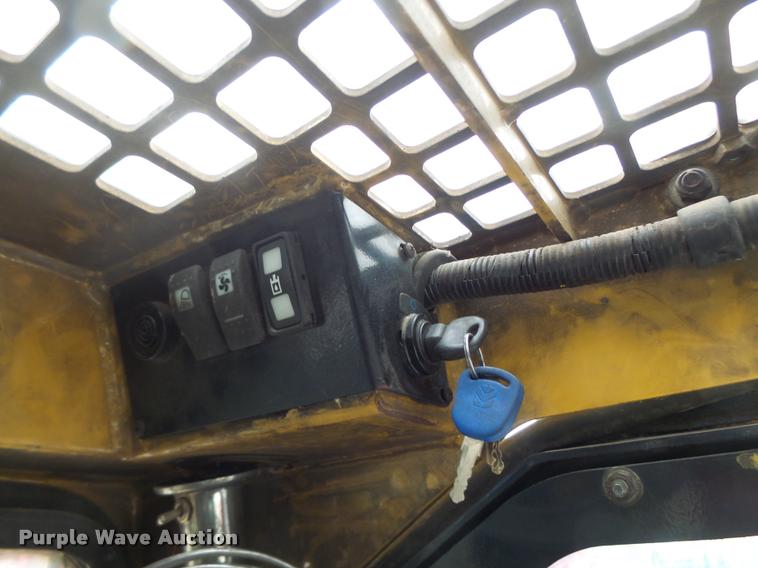 image for item DA3392 2010 Rayco C100LFM skid steer