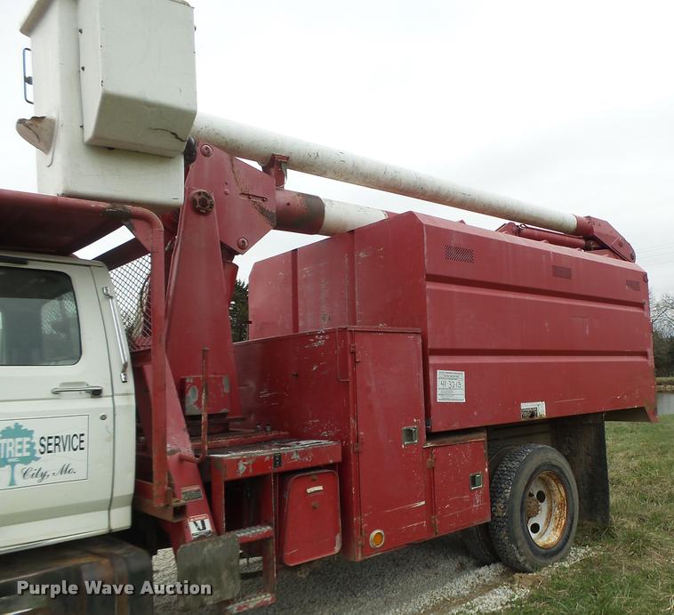 image for item DA3395 1998 Ford F800 bucket truck