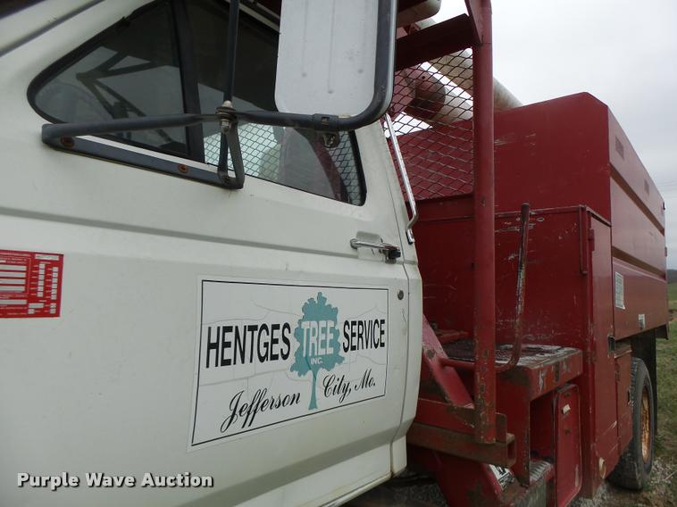 image for item DA3395 1998 Ford F800 bucket truck