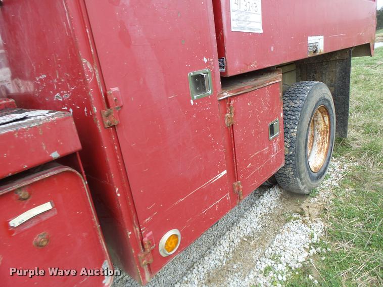 image for item DA3395 1998 Ford F800 bucket truck