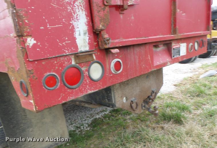 image for item DA3395 1998 Ford F800 bucket truck