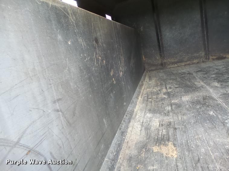 image for item DA3395 1998 Ford F800 bucket truck