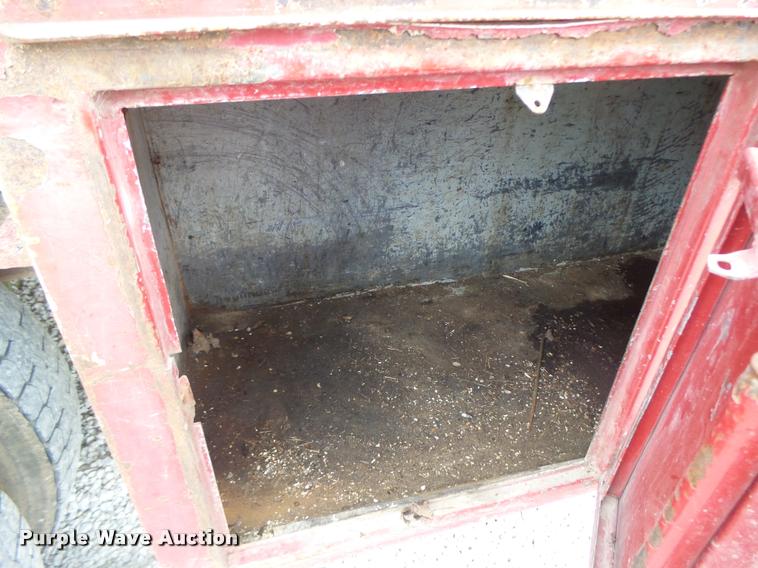 image for item DA3395 1998 Ford F800 bucket truck