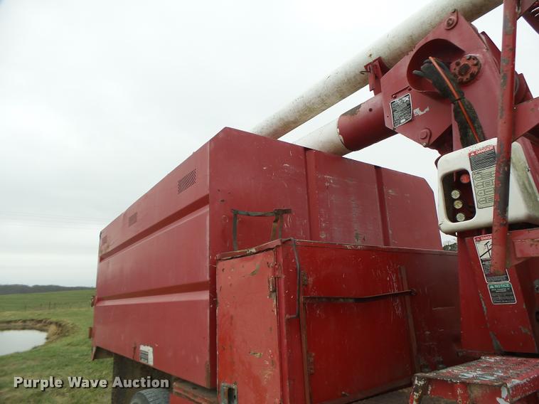 image for item DA3395 1998 Ford F800 bucket truck