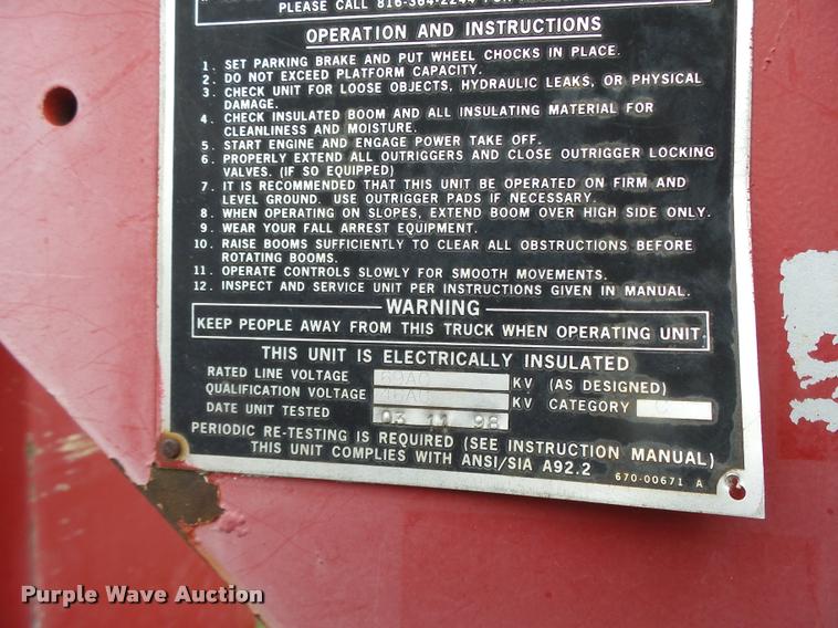 image for item DA3395 1998 Ford F800 bucket truck