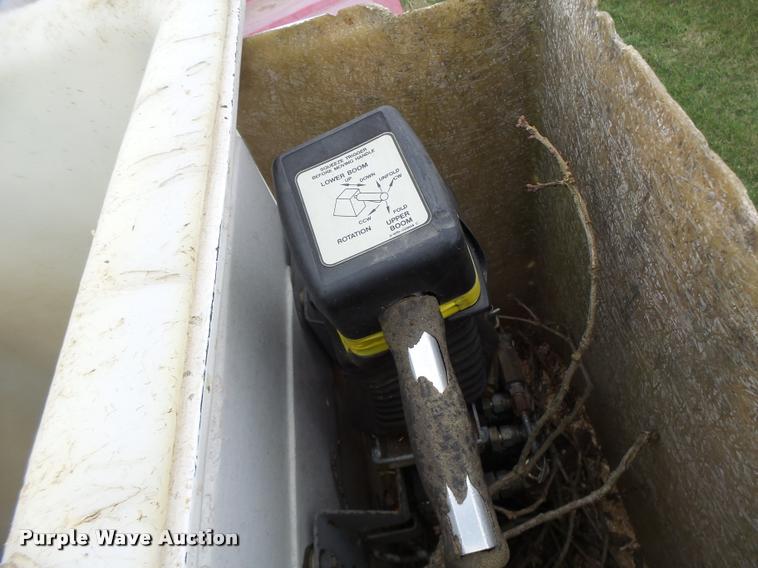 image for item DA3395 1998 Ford F800 bucket truck