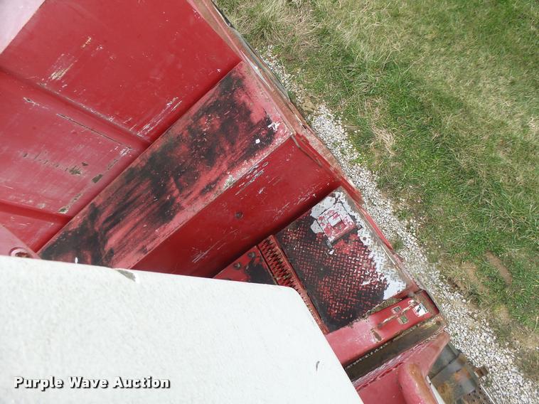 image for item DA3395 1998 Ford F800 bucket truck