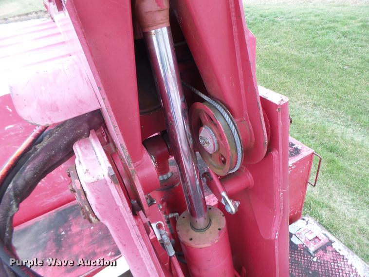 image for item DA3395 1998 Ford F800 bucket truck