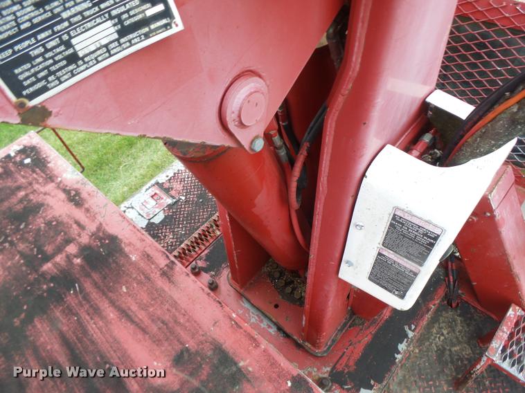 image for item DA3395 1998 Ford F800 bucket truck