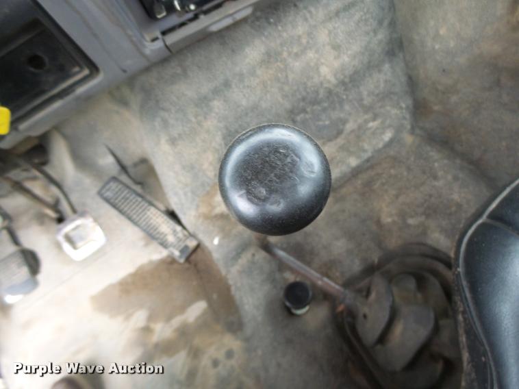 image for item DA3395 1998 Ford F800 bucket truck