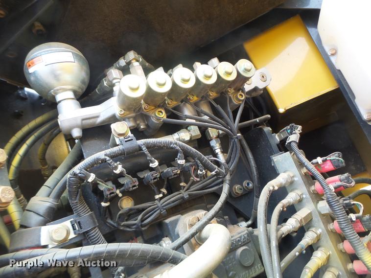 image for item DA3408 2009 Komatsu PC228USLC-3 excavator